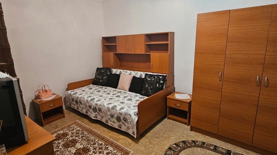 Casa si teren 3500 mp, Stefanesti - Golesti - Poză 12