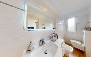 Casă 4 camere, 2 băi, mobilată și utilată – curte proprie 80 mp - Poză 9