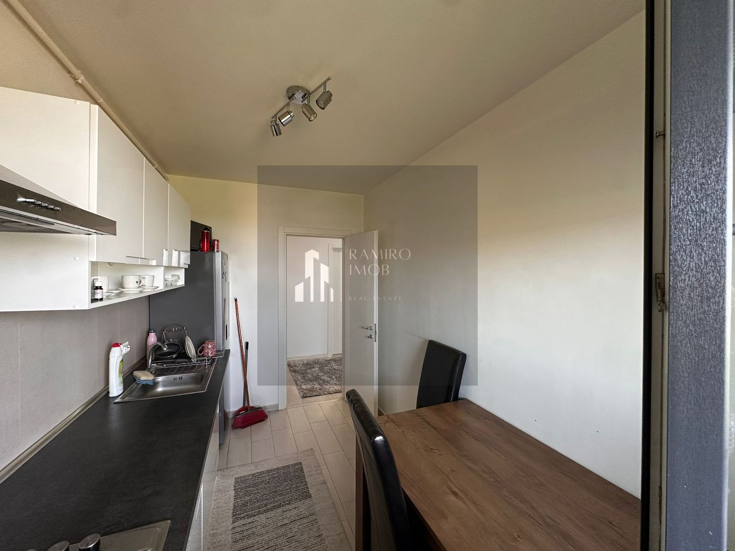 Apartament 2 camere  decomandat 67mp bloc nou Hills Splai - Poză 10