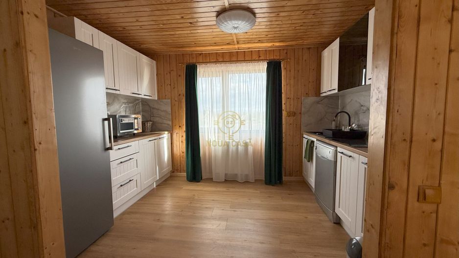 Vila de vanzare in APA-NORD  cu 2 Piscine/Zona de Relaxare/Acces lac - Poză 24