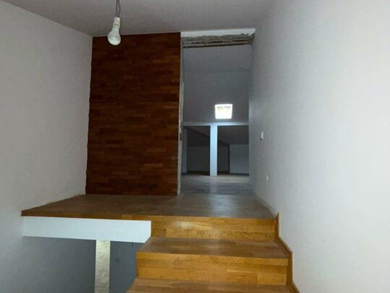 Casă Spațioasă 242 mp Utili și 600 mp Teren – Dragomirești-Deal - Poză 11