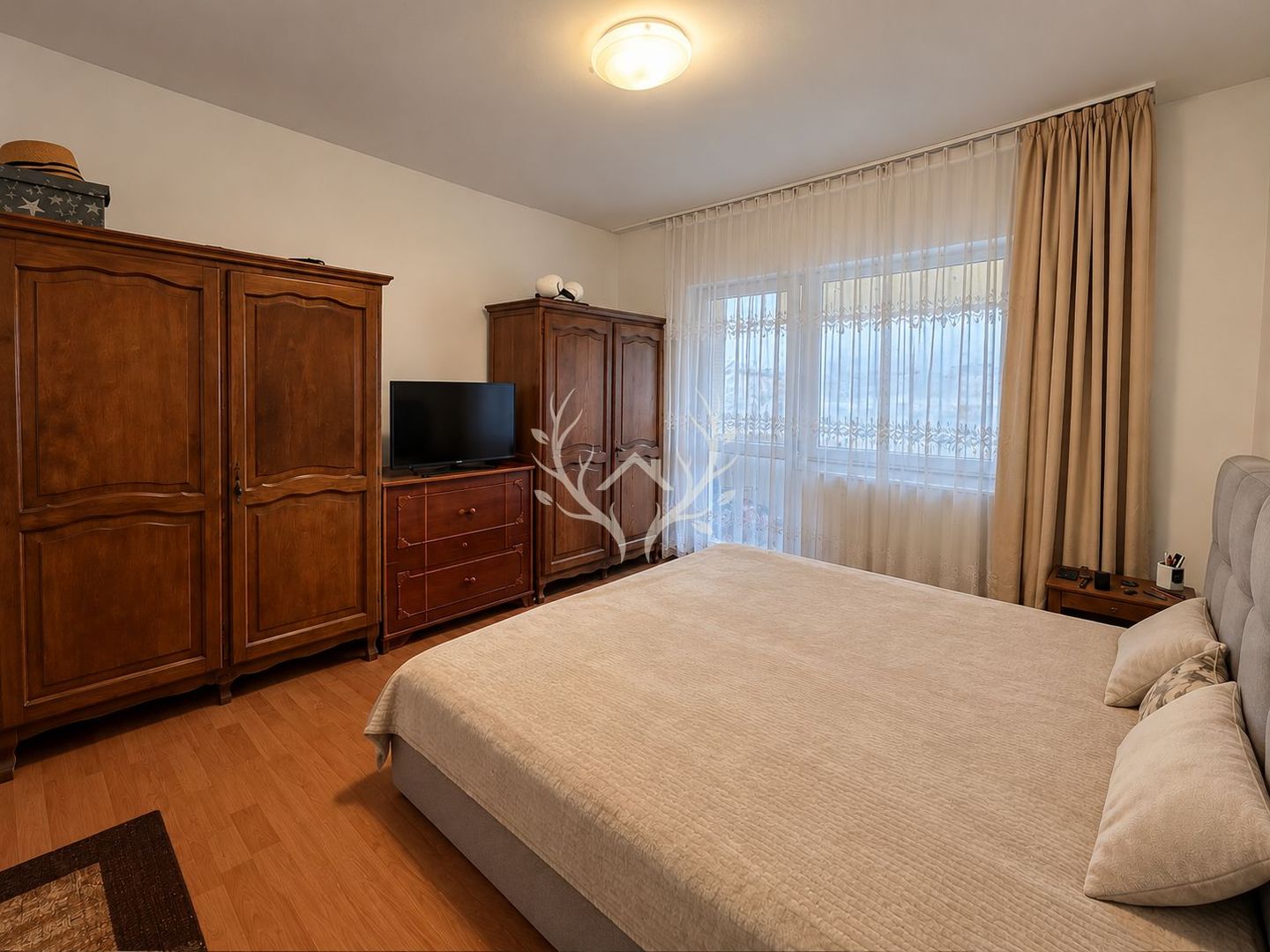 Apartament spatios cu 4 camere, zona centrala Apahida - Poză 2