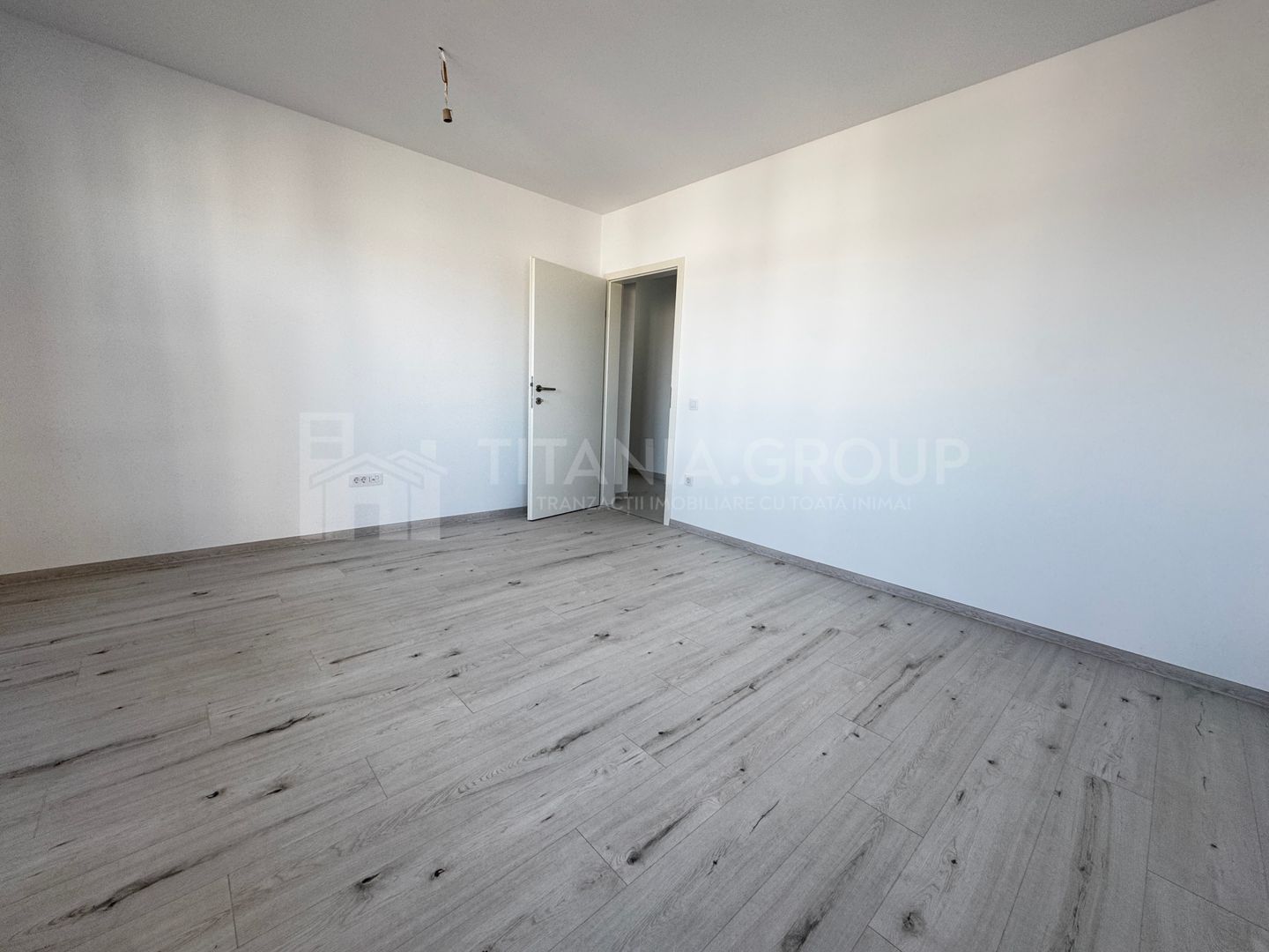 Apartament Elegant 3 Camere cu 2 Băi - Casa Nobel, Ideal Familie sau Birou - Poză 9