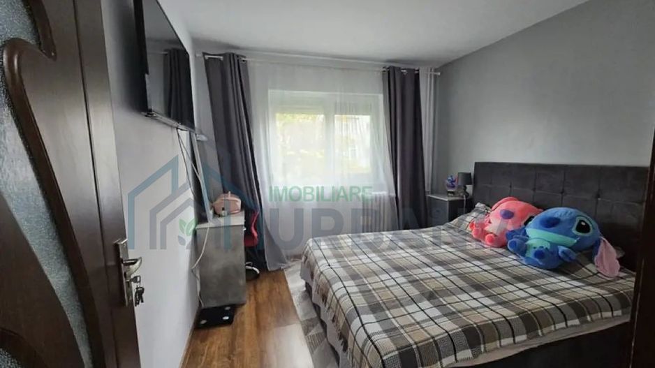 Vand apartament 2 camere zona Zimbru - Poză 3