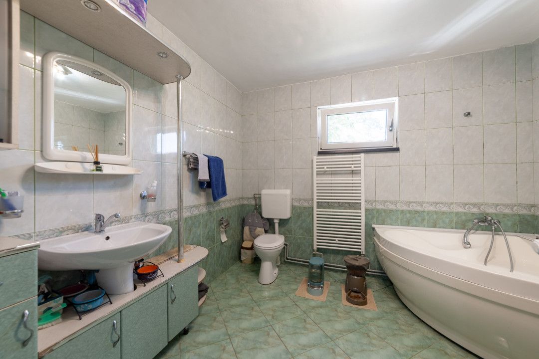 Casa visurilor cu livada roditoare si gradina amenajata - Poză 15