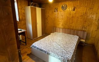 🏡 Casă la curte P+M – Sector 5 cu beci si garaj - Poză 1