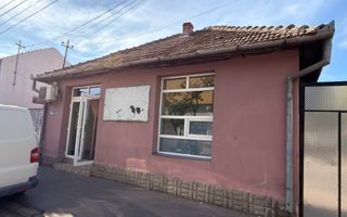 Casă cu spațiu comercial la stradă | Curte | Grădină | Oradea - Poză 2