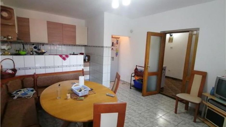 Casa P+E+M, 7 camere, teren 1000 mp, an 2000, Campina, Prahova - Poză 17