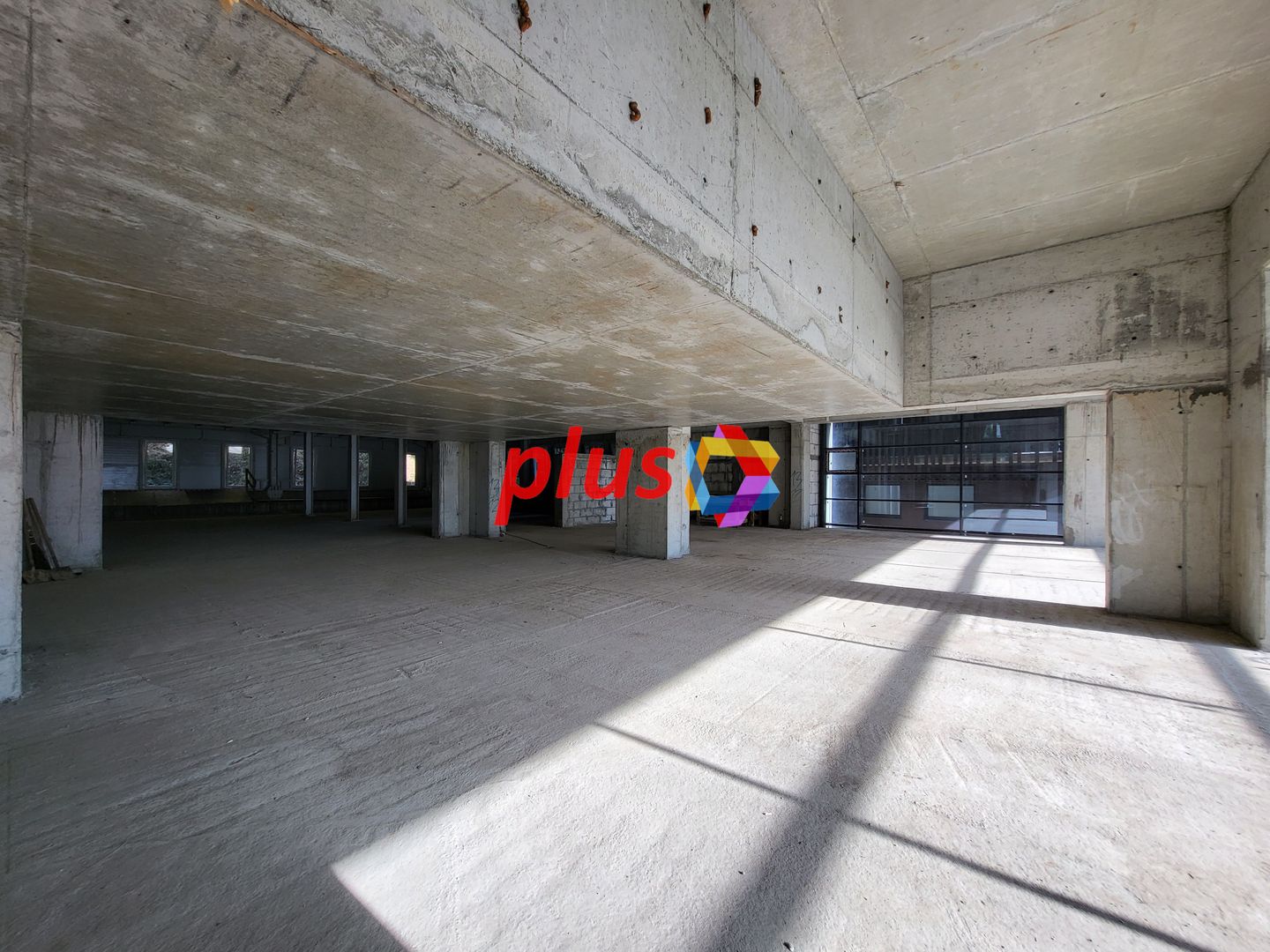 Clădire mixta -3600 mp - Poză 23