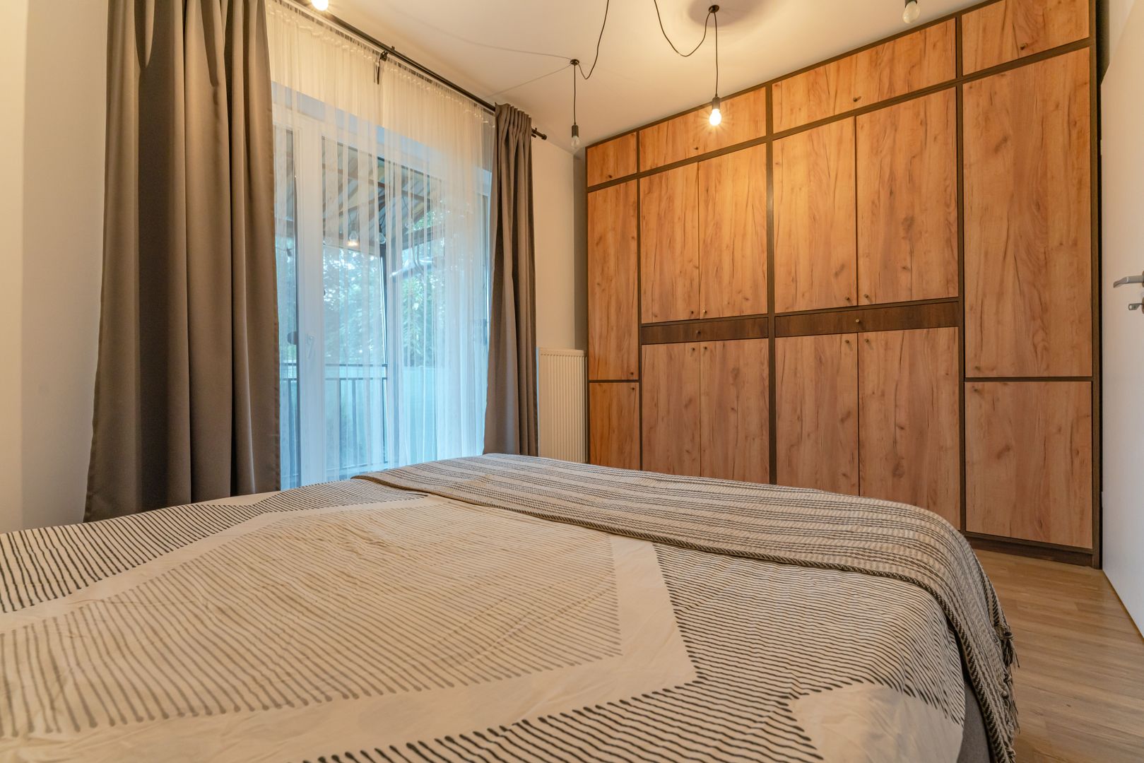 2 camere decomandat mobilat utilat cu gradina - Poză 5