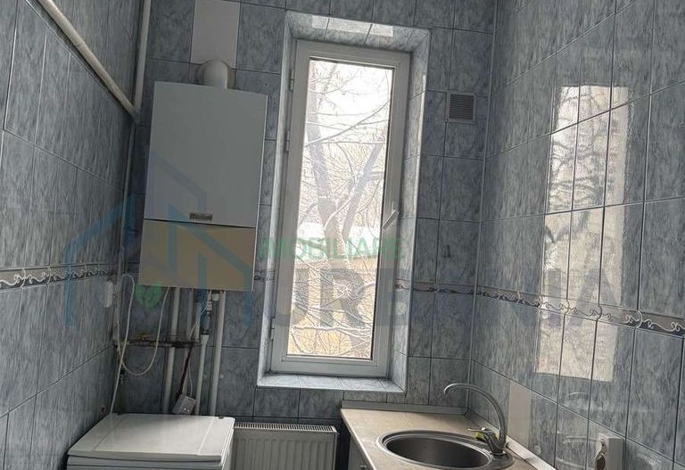 Apartament cu 2 camere, balcoane și condiționare - Poză 8