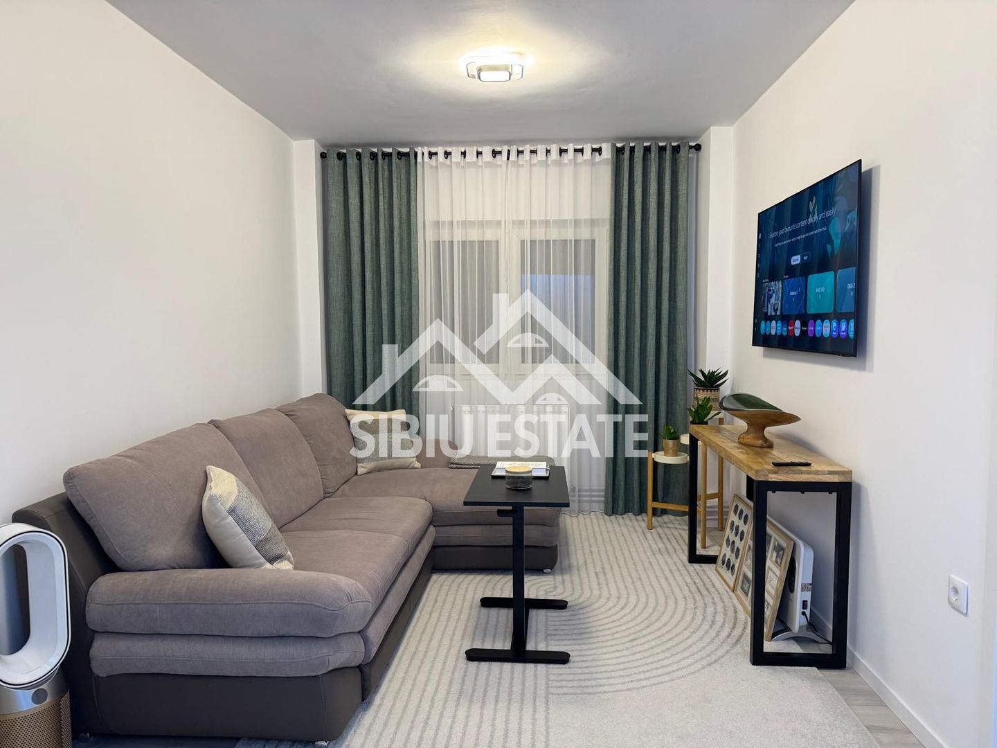 Apartament 3 camere 2 bai, pivita recent renovat-in Sibiu M.Viteazul - Poză 3