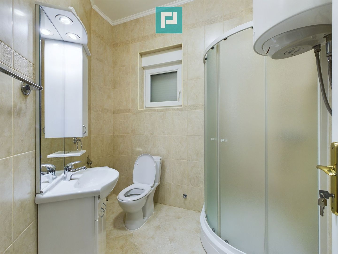 Vilă luxoasă cu o casă de oaspeți în Serbia - Poză 28