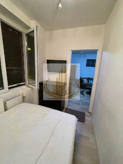 Apartament renovat cu 1 cameră transformat in 2 cam | zona MEDICINA f - Poză 2