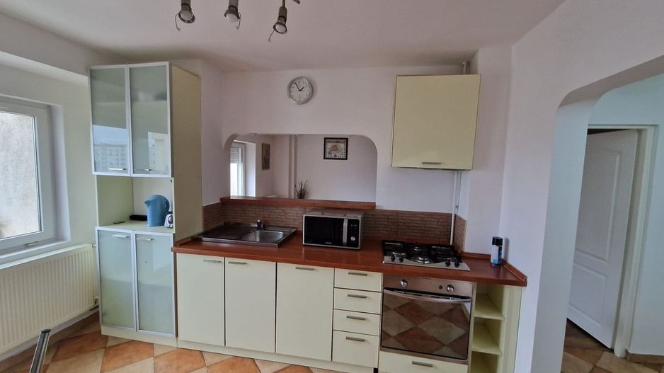 Închiriez apartament 2 camere, Piața Alba Iulia, parțial mobilat - Poză 6