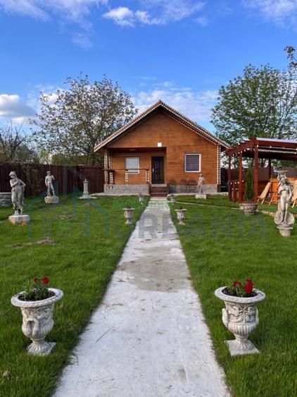 Clădire rezidențială de 850 mp utili, 15 camere, Poiana (Schitu Duca) – ideală pentru cămin de bătrâni sau centru de recuperare - Poză 5