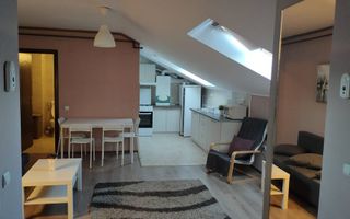 Mansardă cu 2 camere de vânzare în Florești, strada Florilor - Poză 2