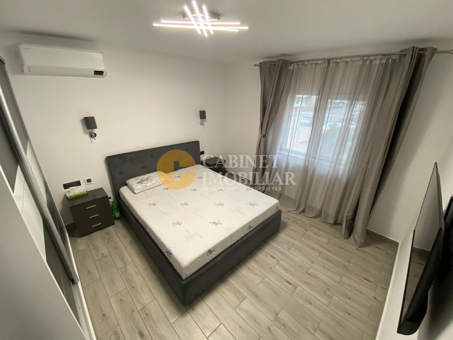 GARA BLOC TIP VILA - 2 CAMERE DECOMANDAT  - MOBILAT SI UTILAT - Poză 1