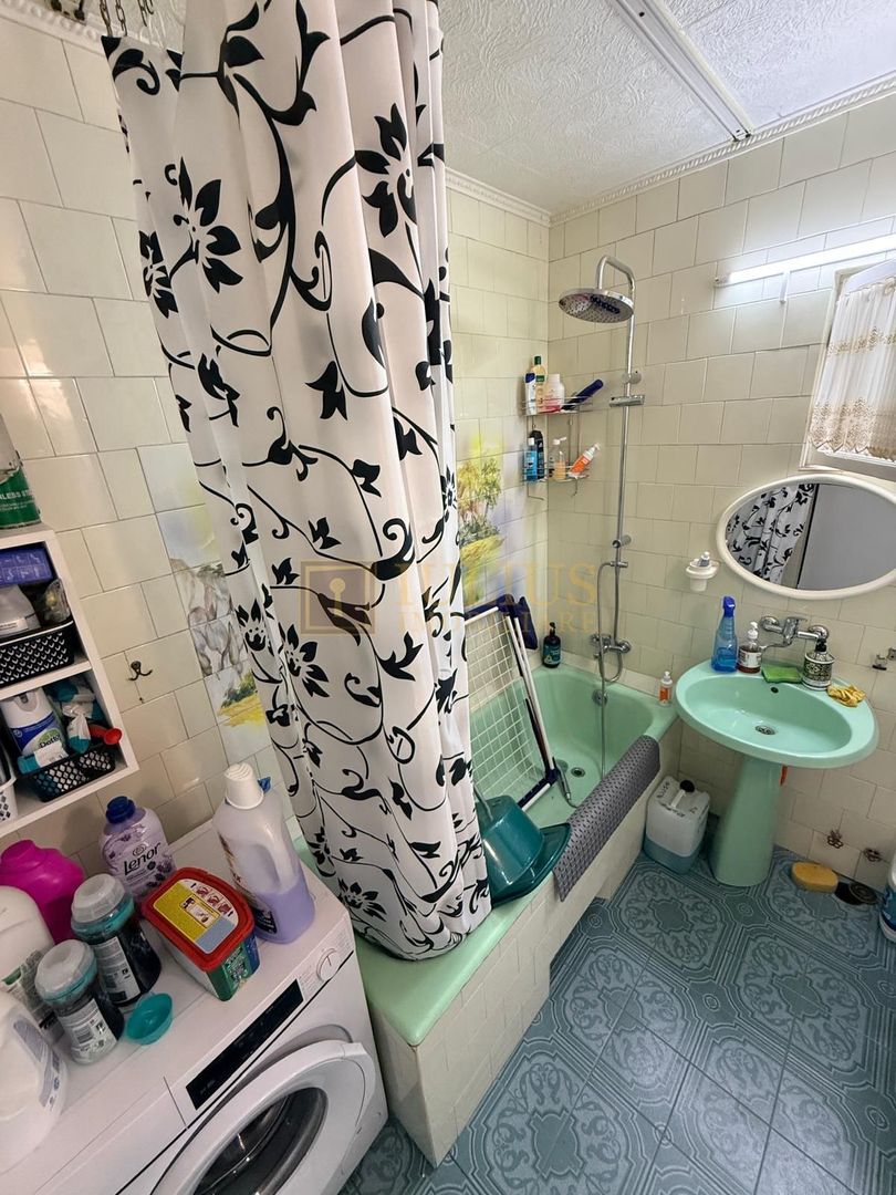 2 camere| curte comuna cu 3 apartamente| centrala proprie| zona aradului| - Poză 17