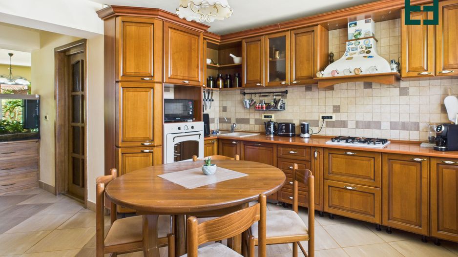 Vilă cu 6 camere - Zona Subcetate - Arad - Poză 12