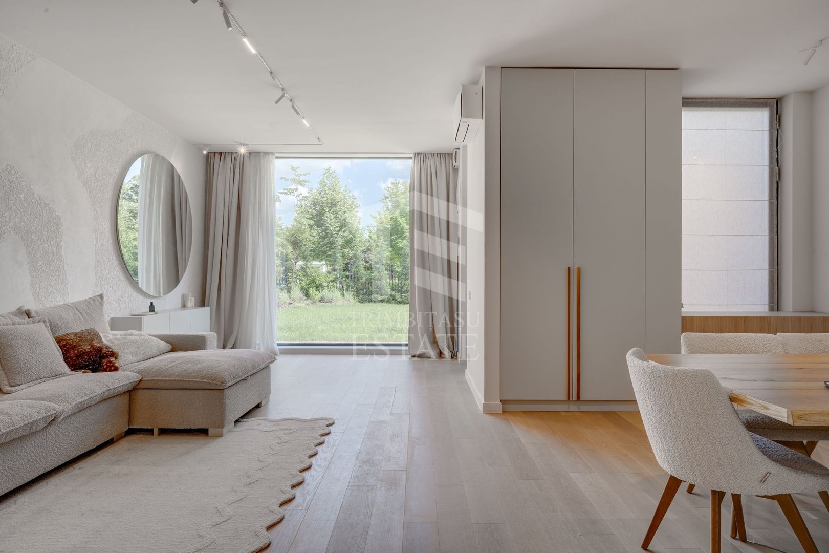 Duplex mobilat utilat,gradina, Tunari parc - Poză 1