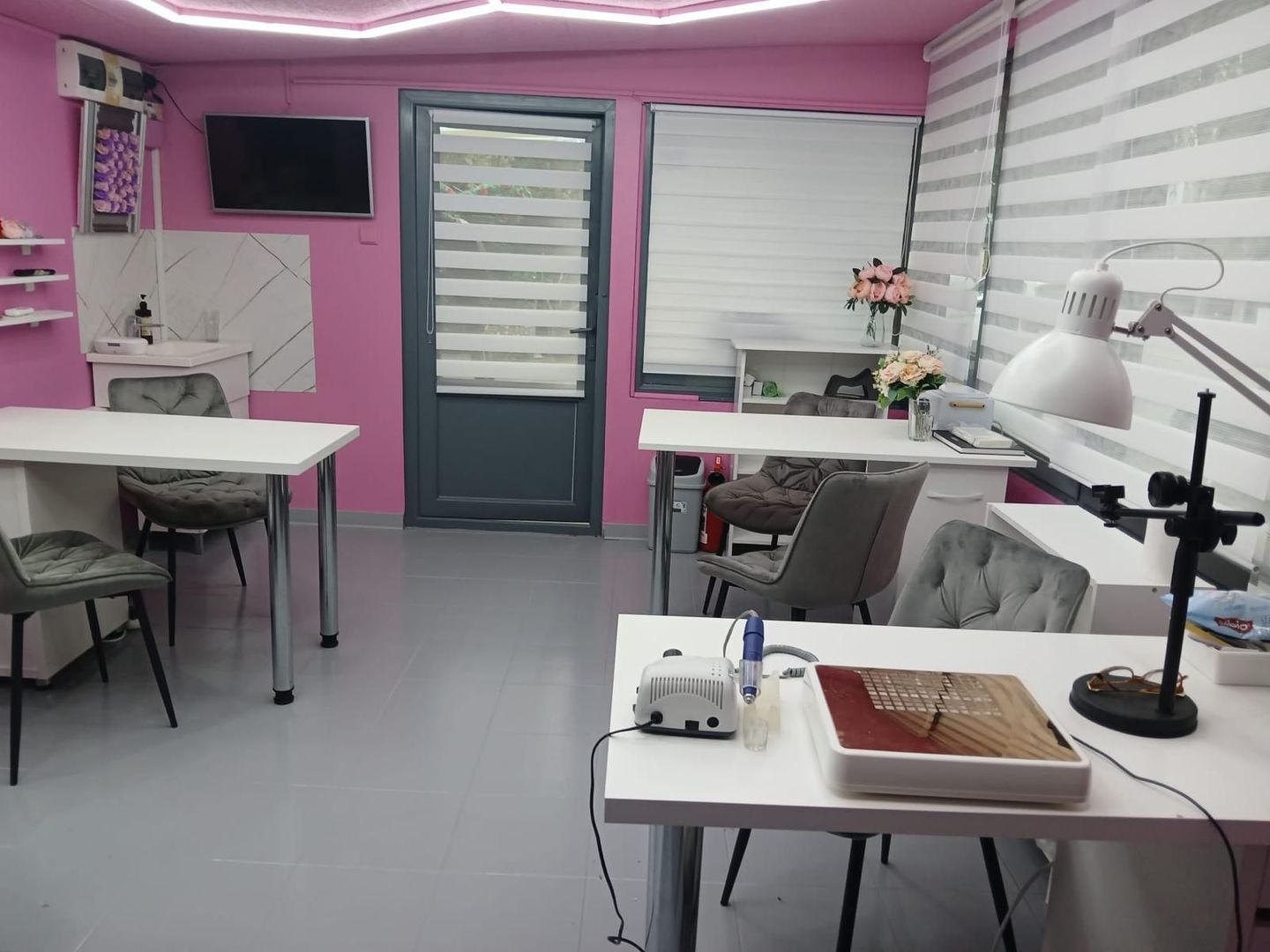 SPATIU COMERCIAL, TERASA 28 MP, BLOC NOU, MOBILAT/UTILAT COMPLET - Poză 7