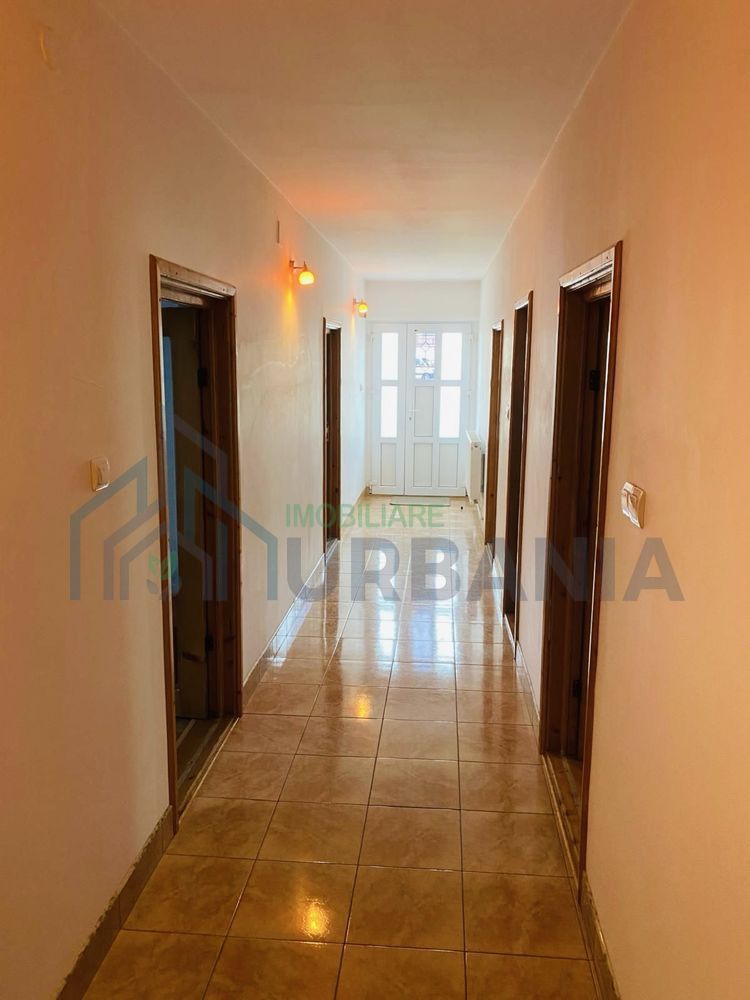 Casă de vânzare în Pașcani, Zona Centrală | 98,5 mp utili | 412 mp teren - Poză 2
