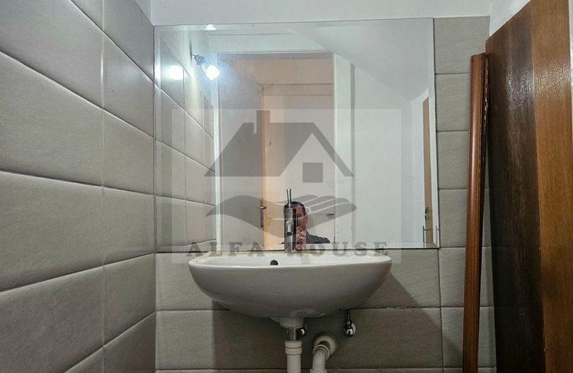 Casa deosebita cu 6 camere in  Centrul Brasovului - 210 mp - Poză 6