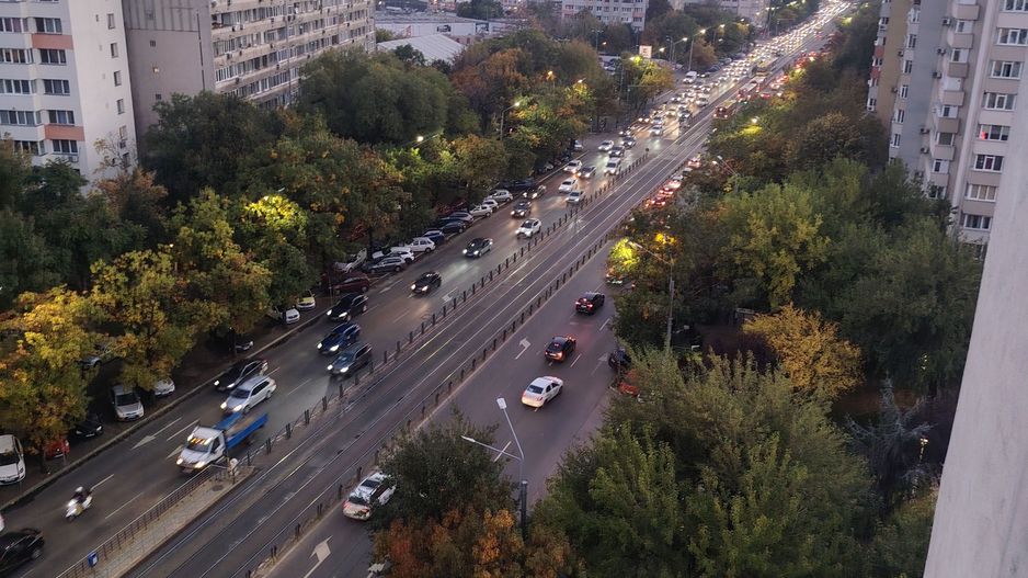 Apartament 4 Camere /Decomandat /Metro Obor - Poză 2