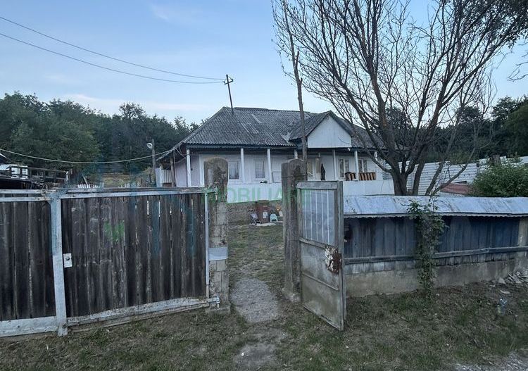 Casă de vânzare în Miroslovești, 2 camere, teren 1000 mp - Poză 5