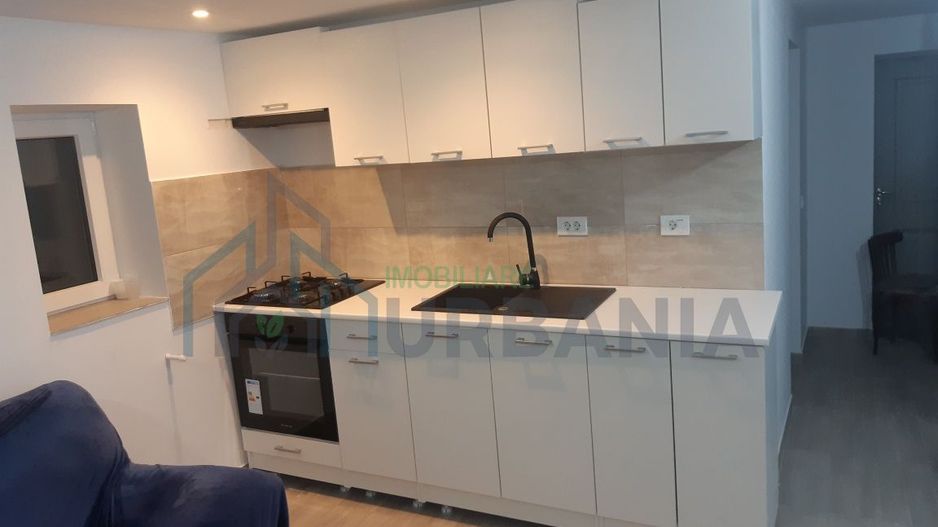 Casă complet renovată și utilată în Prisacani – 70 mp utili, teren 980 mp - Poză 2