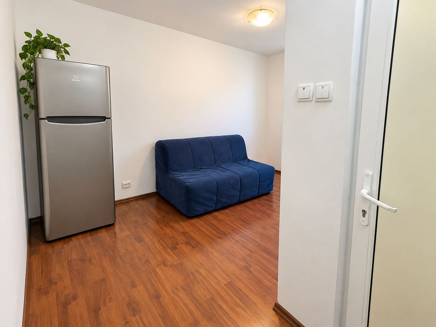 Garsoniera renovata | Centrala proprie | Zona Baicului - Poză 3