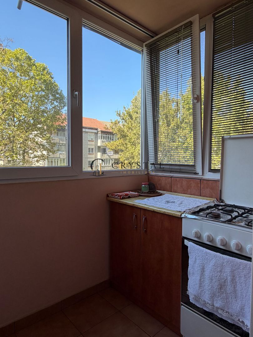 Închiriez apartament cu 3 camere Oradea - Poză 13