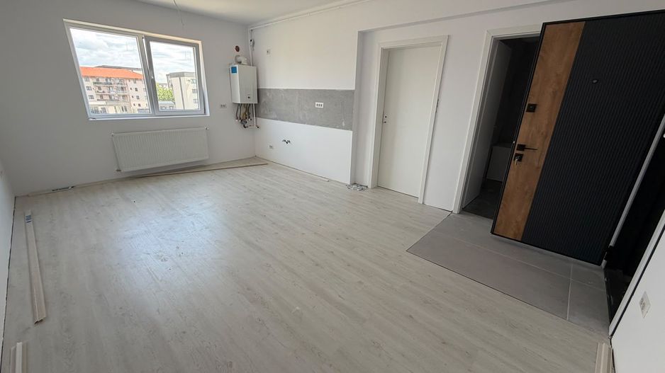 STUDIO - DORMITOR SEPARAT, PARCARE, BUCATARIE INCHISA, COMIS 0% - Poză 1
