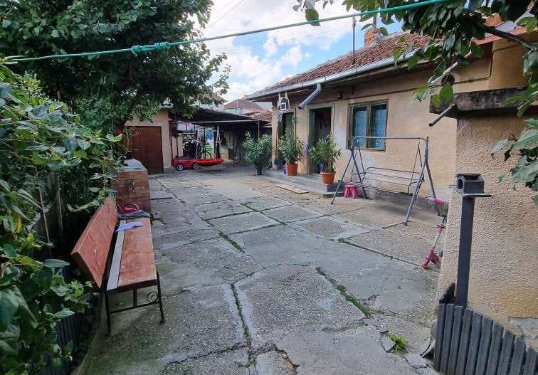 Vand casa cu etaj in zona Titulescu - Poză 7