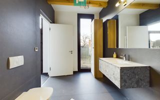 Casă generoasă în Periam județ Timiș - Poză 9