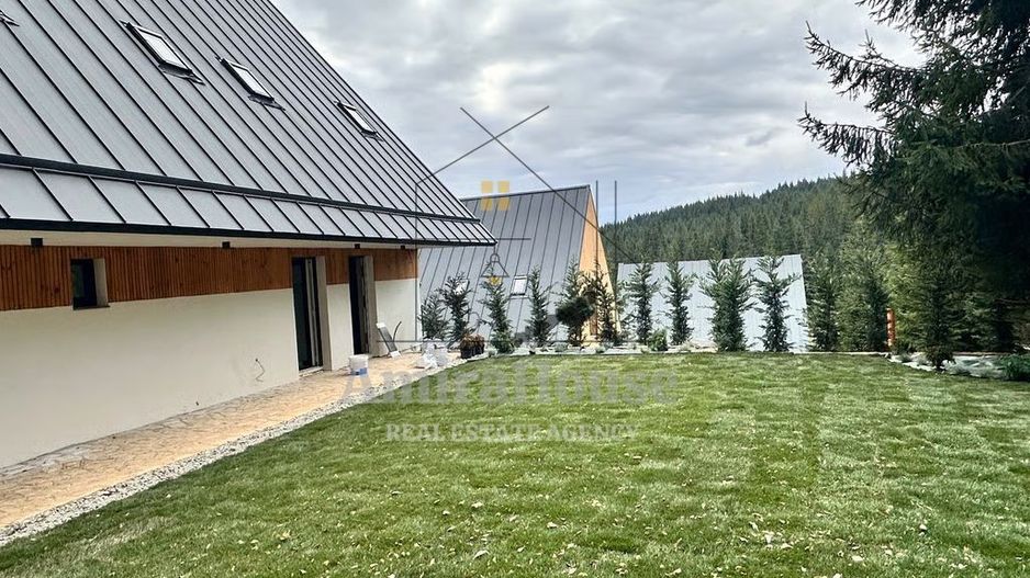 6 Case de vacanta localitatea Marisel jud Cluj la drumul Judetean DJ107P - Poză 11