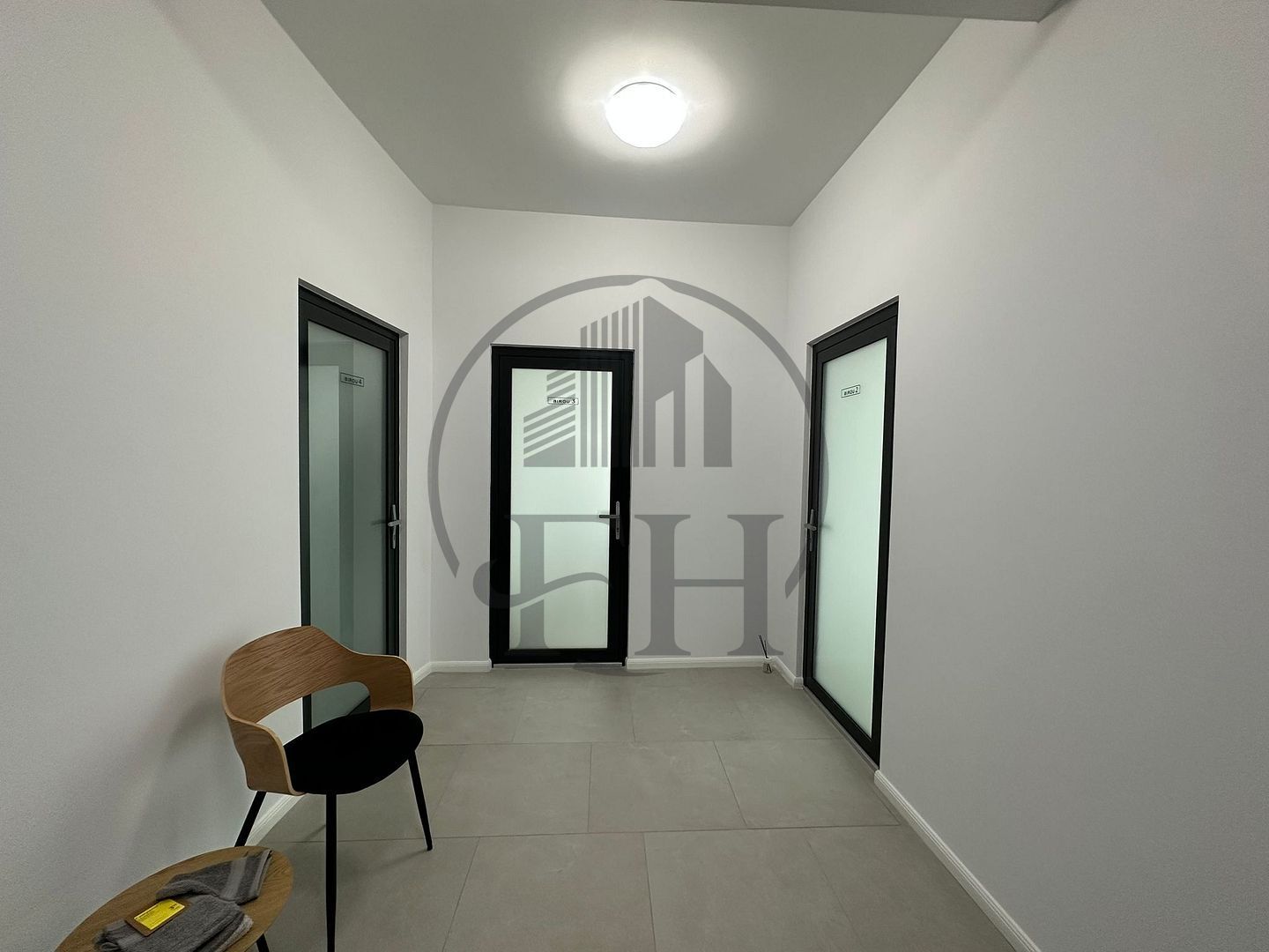 Spațiu de birouri cu o cameră de închiriat în Casa de Cultura, Constanta - Poză 3