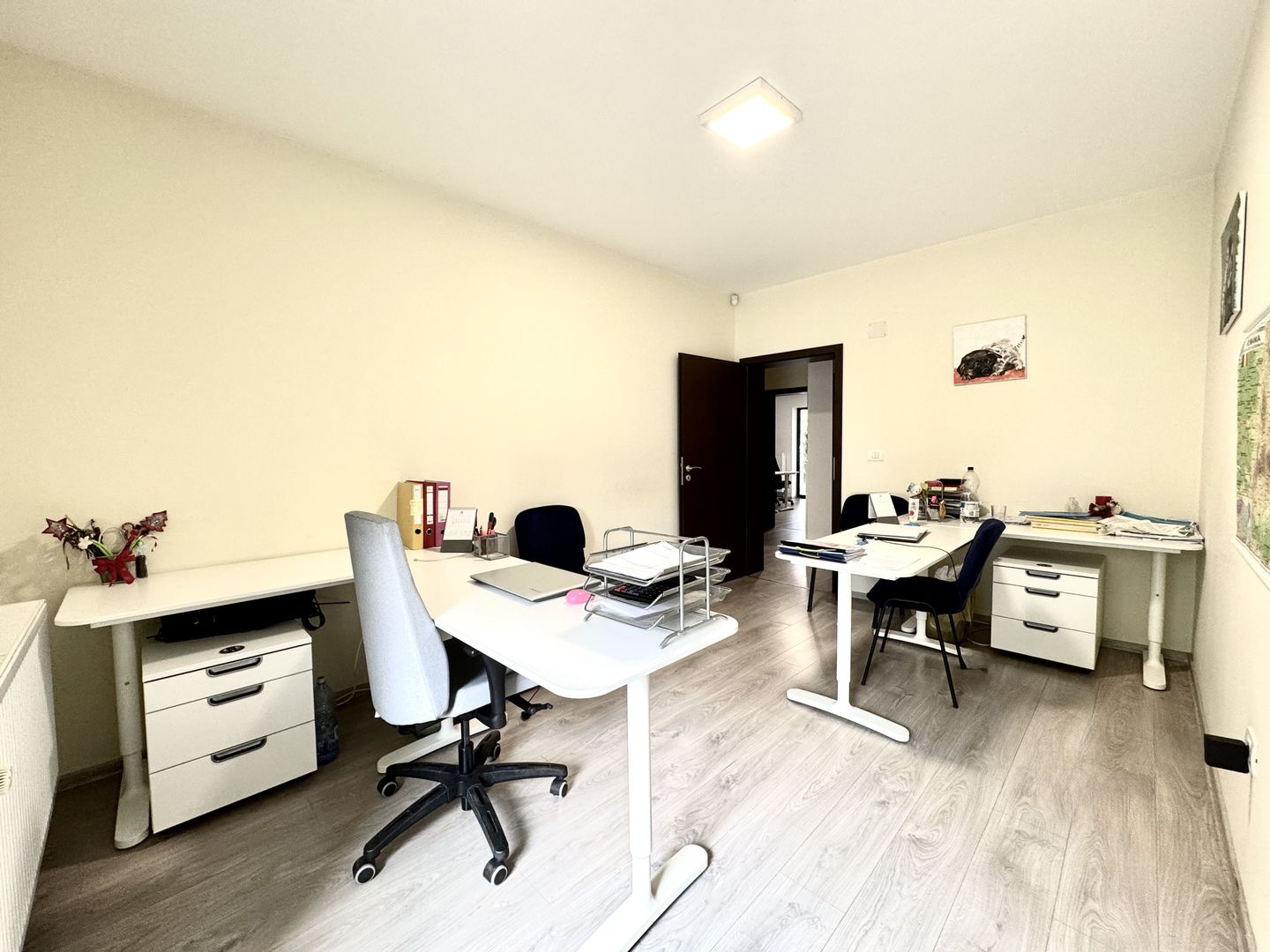 Spațiu de birou complet echipat – 115 mp, 3 birouri, 3 grupuri sanitar - Poză 9