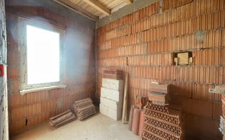 Duplex despartit prin camera tehnica, 3 dormitoare, Mosnita Noua - Poză 5