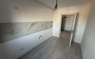 Decomandat. Disponibil imediat. Strada asfaltata - Poză 7