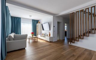 Casa moderna,4 camere, pompă de căldură si panouri fotovoltaice - Poză 1