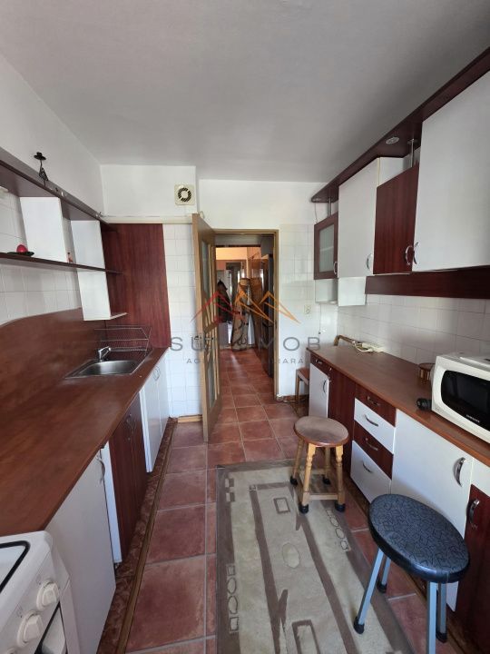 Apartament 2 camere, decomandat, ultracentral, mobilat si utilat - Poză 1