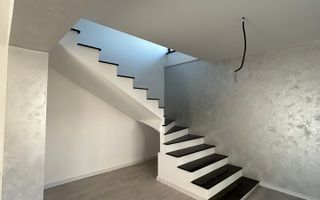 Casa de vanzare, zona Liceul Pedagogic. Pret 225.000€ Negociabil! - Poză 2