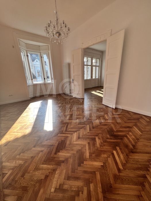 Vanzare   2 camere, 75 m, finisat, ultracentral, Bulevardul Eroilor - Poză 2