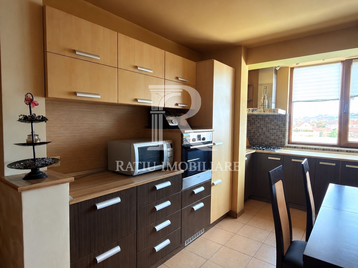 Apartament 3 camere | 2 dormitoare | Centrul Civic | Oradea - Poză 6
