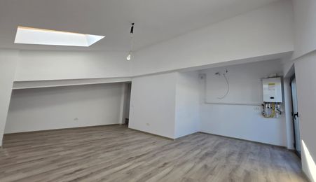 Apartament 3 camere-gata de mutare-Berceni!