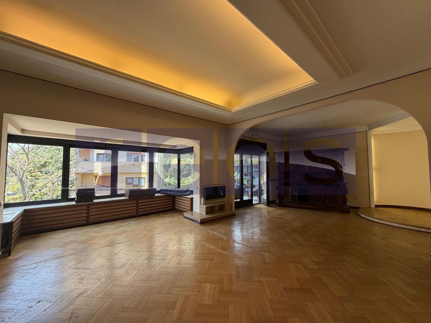INCHIRIERE APARTAMENT DEOSEBIT 5CAMERE | 221MP   | BLV LASCAR CATARGIU - Poză 1