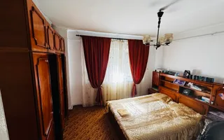 3 decomandate, centrala, 1 Mai - 110 000 Euro - Poză 19
