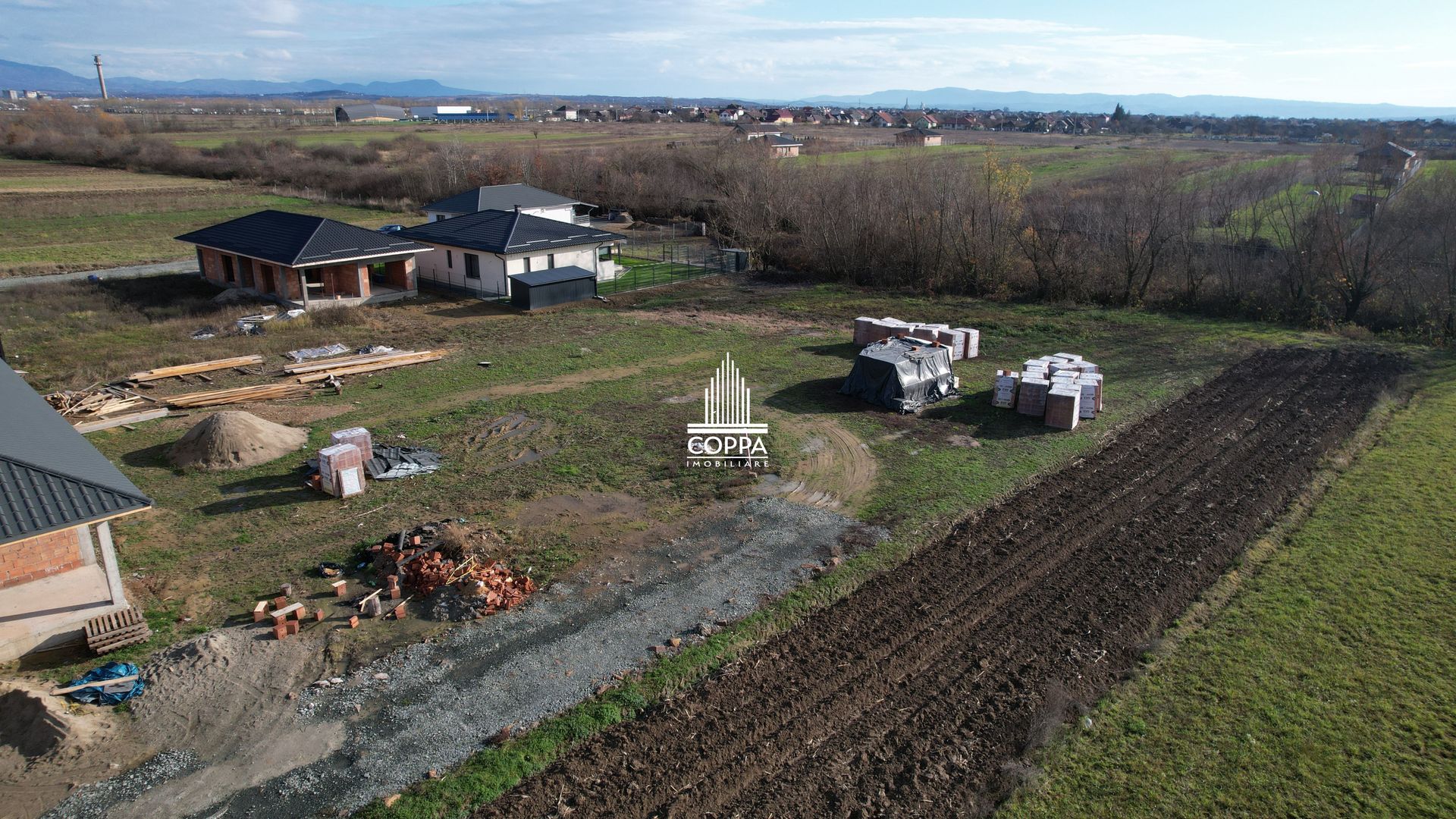 Teren intravilan 14 Ari / Sat Săsar - Poză 1